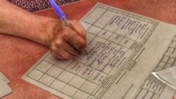 Как в Петербурге собирают подписи за Беглова